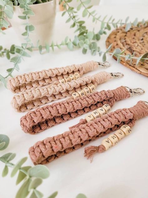 Macrame Keychain Wristlet, Macrame Wristlet Keychain, Personalized Macrame, Macrame Wristlet, Lanyard For Keys, Name Keychain, Handmade Keychains, Macrame Keychain, Keychain Clip