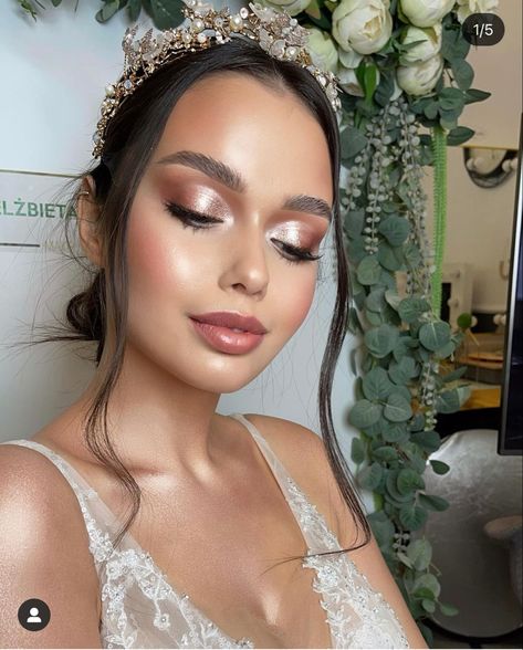 Glam Makeup Gold, Elegant Glam Makeup, Wedding Makeup Gold, Rose Gold Wedding Makeup, Gold Wedding Makeup, Glam Bride Makeup, Dramatic Wedding Makeup, Makeup Editorial, Wedding Hairstyles And Makeup