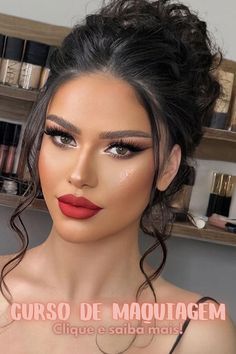 Selfie Hairstyles, Beauty Hacks That Actually Work, Hair Selfie, Beauty Lips, Beautiful Lipstick, Stylish Nails Designs, Bridal Hair Updo, Video Tiktok, Beautiful Lashes