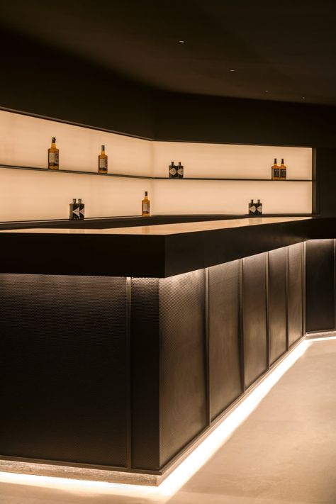 ALVA architetti, VALERIO GERACI · COUNTRY DISCOCLUB · Divisare Whisky Bar, Design Café, Cocktails Bar, Counter Design, Bar Interior, Cafe Interior, Mini Bar, Commercial Design, Wine Bar