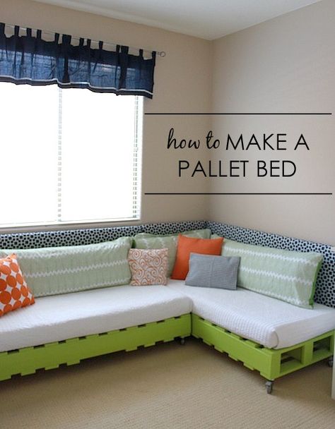 Kids Pallet Bed, Pallet Daybed, Diy Pallet Bed, Pallet Beds, Pallet Bed, Pallet Couch, Shared Room, Diy Casa, Diy Sofa