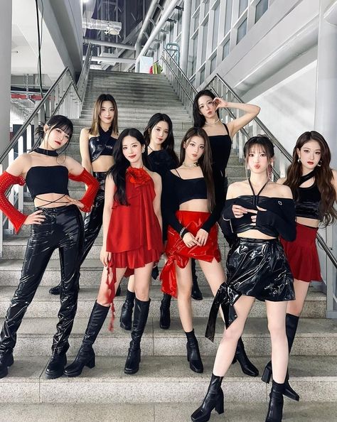 Kpop Shifting, Friendship Photoshoot, Filipino Girl, Leather Legging, Asian Celebrities, Japanese Street Fashion, July 31, Twitter Update, Kpop Group