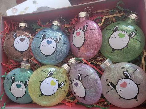 Care Bear Ornaments, Carebear Christmas Tree, Care Bear Christmas Tree, Princess Ornaments Diy, Winnie The Pooh Ornaments Diy, Homemade Ornament Ideas, Disney Diy Christmas Ornaments, Fall Christmas Tree, Christmas Glitter Ornaments