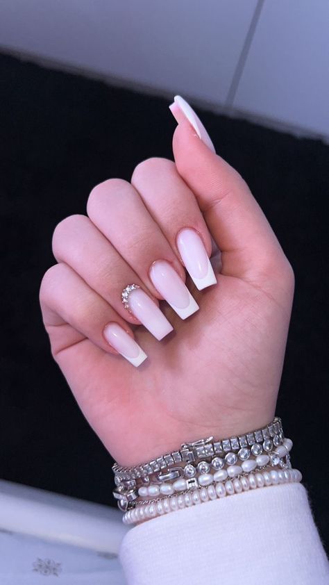 White Square Acrylic Nails With Bling, Pink Tip Nails, Bad Nails, Coffin Nails Ombre, Quinceanera Nails, Henna Nails, Wow Nails, Kiss Nails, Spring Nail Designs