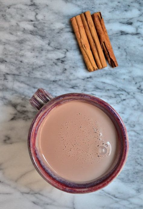 'Creamy' Almond Milk Hot Chocolate + IBS-Friendly Tips - The Healthy Apple Almond Milk Hot Chocolate, Healthy Hot Chocolate, Cup Of Hot Chocolate, Healthy Apple, Chocolate Caliente, Hot Chocolate Recipes, Healthy Food Choices, Dairy Free Recipes, Almond Milk