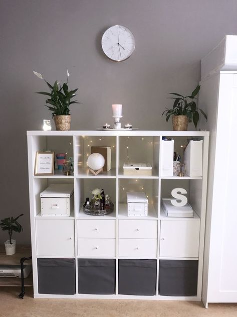 Kallax Ikea 4 Cube, 4x4 Kallax Ideas, Kallax Ikea Ideas Bedrooms, Kallax Living Room Ideas, Ikea Kallax Decor, Kallax Organization Ideas, Kallax Home Office, Ikea Kallax 4x4, Kallax 4x4