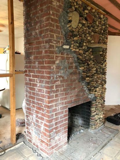 Small Farmhouse Cottage, Large Brick Fireplace, Fireplace Renovation, Tiny Living Room, Make A Fire Pit, Fireplace Brick, Brick Fireplace Makeover, White Wash Brick, Shiplap Fireplace