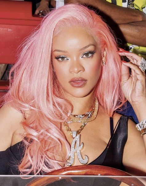 Rihanna Hair Color, Rihanna Hairstyles, Rihanna Outfits, Rihanna Looks, Dyed Hair Inspiration, Rihanna Style, Bad Gal, Rihanna Fenty, Celebrity Hairstyles