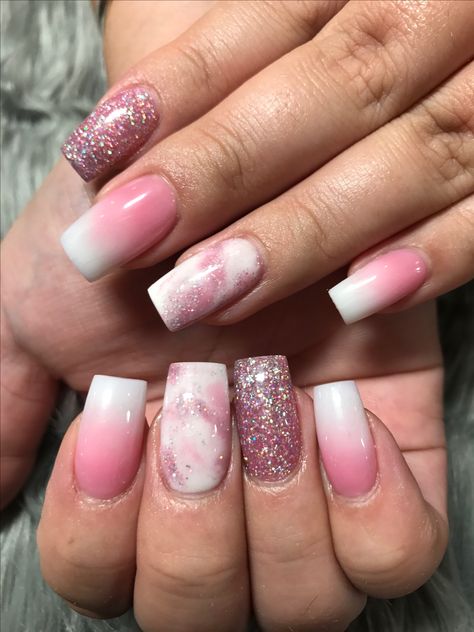 Pink and white ombré and marble nails! Pink White Ombré Nails, Ombre And Marble Nails, Ombré Marble Nails, Marble Dip Nails, Pink Marble Nails, Nails Pictures, Marble Acrylic Nails, Almond Nails Pink, Pink And White Nails