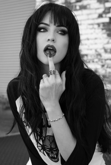 Angelica Rose, Dark Beauty Fashion, Ladies Of Metal, Goth Model, Mexican Actress, Summer Goth, Goth Women, Goth Beauty, Artist Models