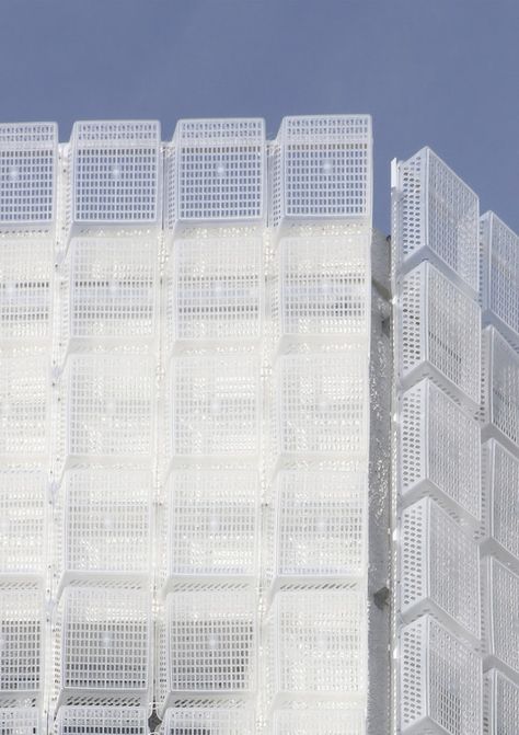 Transparent Material Architecture, Upcycling Architecture, Korean Building, Fog City, Metal Facade, Facade Material, Concrete Facade, Plastic Baskets, White Building