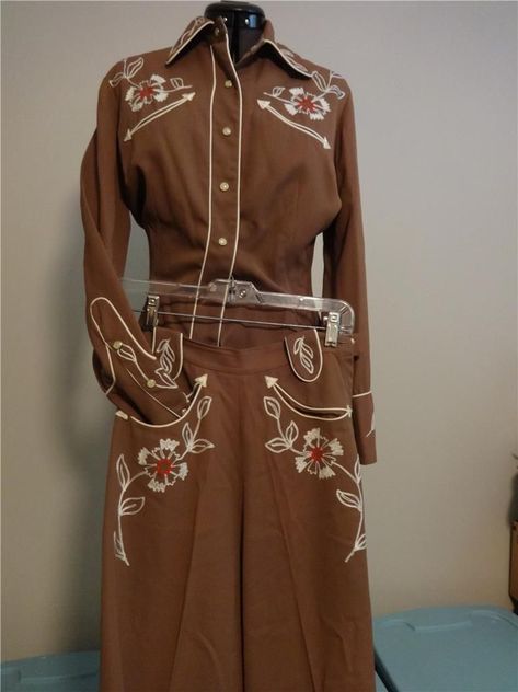 Vintage Cowgirl Outfits, Plus Size Summer Outfits Dresses, Western Patches, Cowgirl Pinup, Southwestern Fashion, 1950s Western, Outfit Cowgirl, Cowgirl Vintage, Cowgirl Couture