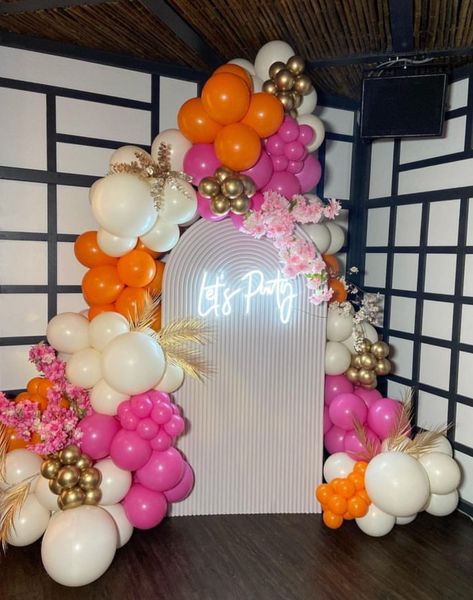 Pink Orange Balloon Arch, 25th Party Themes, Pink Orange Birthday Party, Pink And Orange Party Theme, Sunset Theme Party, Grad Party Theme, 18th Birthday Decorations, Sunset Party, 21st Bday Ideas