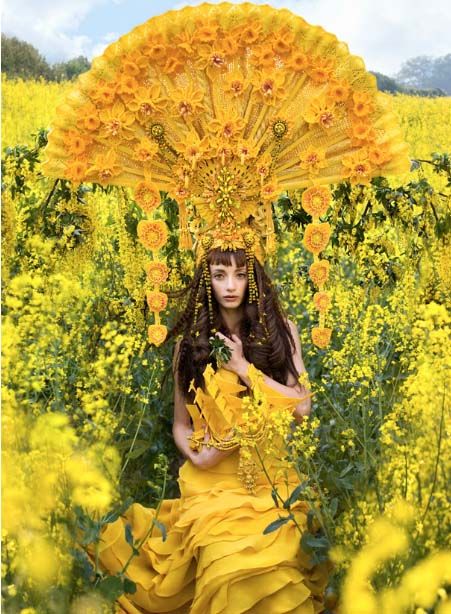 ❀ Flower Maiden Fantasy ❀ beautiful photography of women and flowers - kirsty mitchell Kirsty Mitchell, Charcoal Drawings, Field Of Flowers, Foto Art, Mellow Yellow, Shades Of Yellow, Karen Millen, Urban Art, Yellow Dress