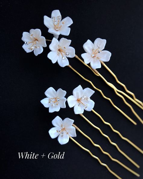 White Flower Wedding, Wedding Flower Hair Pieces, Accessories For Bride, Flower Wedding Hair, Bridal Hair Pins Pearl, Bride Hair Piece, Floral Hair Pins, Wedding Hair Piece, Baby Breath