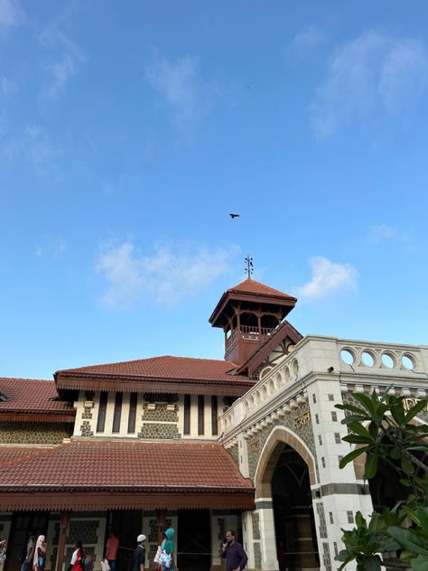 Bandra Station