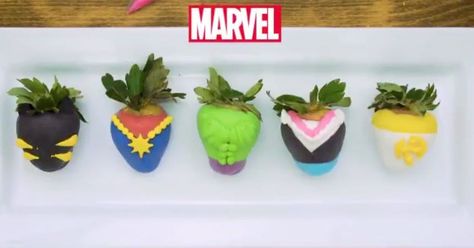 Marvel Diy, Marvel News, Dipped Strawberries, Edible Arrangements, Chocolate Dipped Strawberries, Strawberry Dip, Comic Movies, Covered Strawberries, Comics Marvel