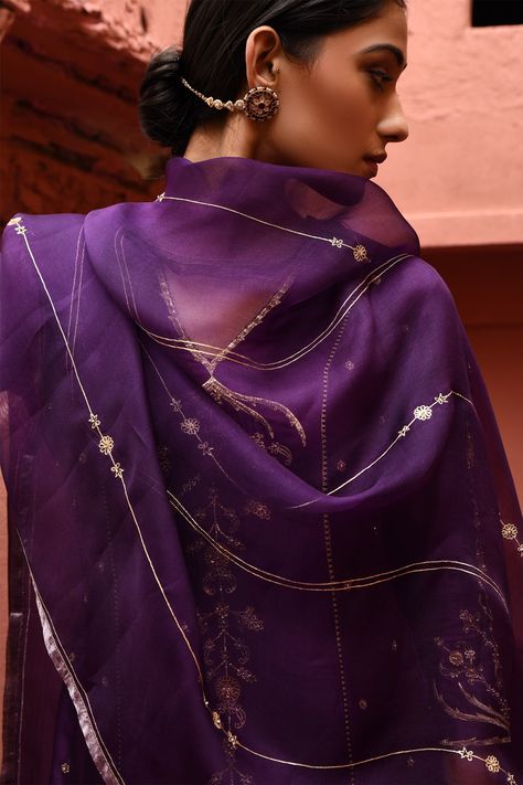 Buy Purple Chanderi Embroidery Kalyani Boota V Neck Kurta Set For Women by Deep Thee Online at Aza Fashions. Cultural Day Outfits, Wedding Dupatta, V Neck Kurta, Dupatta Designs, Embroidery Fashion Detail, Punjabi Outfits, Kurta Set For Women, Purple Suits, Kurti Neck