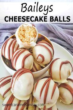 Baileys Truffles Recipe Easy, Fireball Whisky Balls, Baileys Cheesecake Balls, Baileys Cake Pops, Red Velvet Cheesecake Balls, Cheesecake Balls Recipes, Baileys Balls Recipe, Alcohol Truffles, Baileys Balls