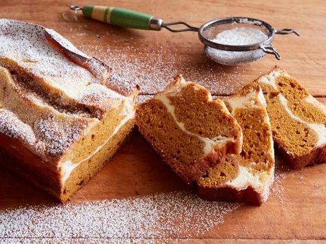 Pumpkin Cream Cheese Pie, Stuffed Pumpkin, Bread Food, Cheese Pumpkin, Pumpkin Bread Recipe, Pumpkin Bread, Savoury Cake, Quick Bread, Pumpkin Recipes