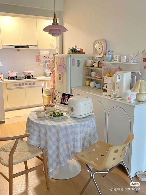 Korean Kitchen Interior, Pastel Kitchen Aesthetic, Pastel Kitchen Decor, Pastel Interior Design, Pastel Aesthetic Room, Small Modern Kitchens, Danish Pastel Aesthetic, Minimalist Kitchen Design, Aesthetic Kitchen