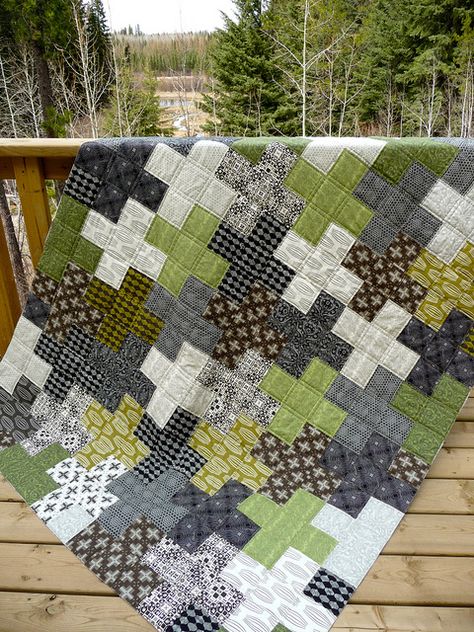 Sewing Squares, Quilt Contemporary, Elephant Quilt, Plus Quilt, Cross Quilt, Quilt Modernen, Patchwork Blanket, Quilt Baby, Green Quilt