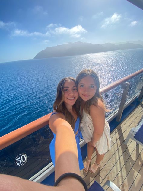 Cruise Photo Ideas Best Friends, Best Friend Cruise Pictures, Cruise Pics With Friends, Cruise With Best Friend, Disney Cruise Photos, Cruise Insta Pics, Cute Cruise Pictures, Cruise Aesthetic Pics Friends, Cruise Picture Ideas Friends