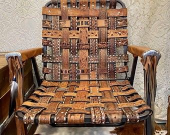 Western Chairs Rustic, Western Patio, Southwestern Chairs, Bunkhouse Ideas, Folding Chair Makeover, Western Dining Room, Rustic Chairs, Western Chair, Diy Furniture Upholstery