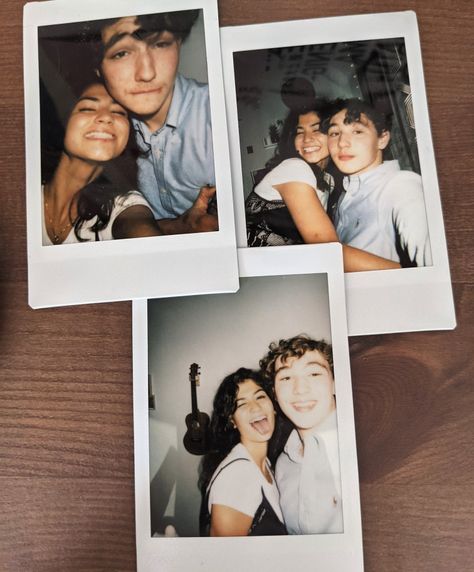 Polaroid Poses With Boyfriend, Aesthetic Selfies With Boyfriend, Polaroid Selfie Ideas Couples, Boybestfriend Aesthetic, Sibling Polaroid Pictures, Cute Polaroid Pictures With Boyfriend, Boybestfriend Pictures, Couple Polaroids Aesthetic, Guy Best Friend Pictures Aesthetic