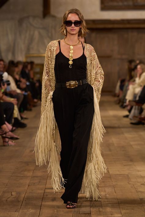 Vetement Hippie Chic, Stile Boho Chic, Black Cami Top, Ralph Lauren Style, Ralph Lauren Collection, Estilo Boho, Spring 2024, Mode Inspiration, Hippie Style