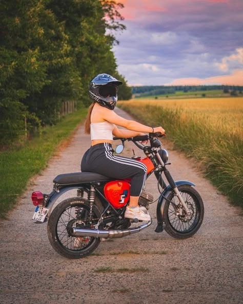 Simson Moped, Bike Photoshoot, Bikes Girl, Motorcycle Girl, Biker Girl, Motocross, Bike, Nails, Disney