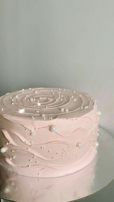 Cake Ideas For Women Birthday Simple, That Girl Since Cake, Cake 12th Birthday Girl, Cake Ideas For 13th Birthday Girl, Cute Birthday Cakes For Teens, Aesthetic Simple Cake, Plain Pink Cake, Simple Cute Cake Designs, Cute Pink Cake Aesthetic