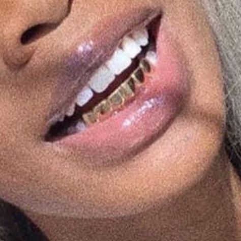 Grills For Women Teeth, Girls With Grills, Open Face Grillz, Mouth Grills, Girl Grillz, Bottom Grillz, Teeth Gems, Stylish Business Outfits, Pretty Teeth