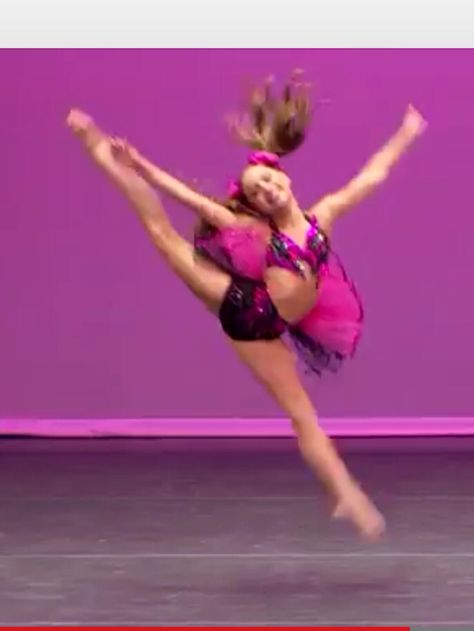 Mackenzie Ziegler superstar Mckenzie Ziegler, Mckenzie Ziegler Dance Moms, Mackenzie Ziegler Dance Moms, Kenzie Ziegler Dance Moms Rares, Mackenzie Ziegler Dance Moms Funny, Mackenzie Ziegler Modeling, Mackenzie Ziegler Dance, Mackenzie Ziegler Solos, Mackenzie Ziegler 2017