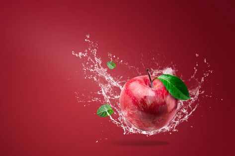 Water splashing on fresh red apple on red Premium Photo | Free Photo #Freepik #photo #freefood #freewater #freeleaf #freegreen Make Apple Juice, Photo Water, Water Splashing, Apple Stock, Diy Eyelash Extensions, Fruit Wallpaper, Fruit Photography, Black Phone Wallpaper, Fruit Water