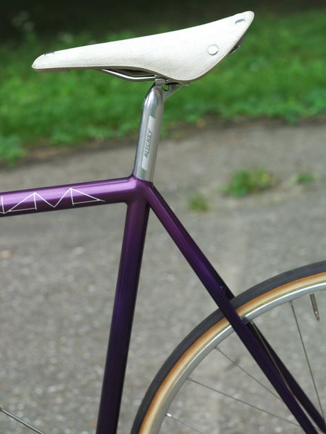 Bicycle Frames, Fixie Bike, Bike Tire, Wheel Rim, Fixed Gear, Road Bikes, Bike Art, Custom Paint, Road Bike