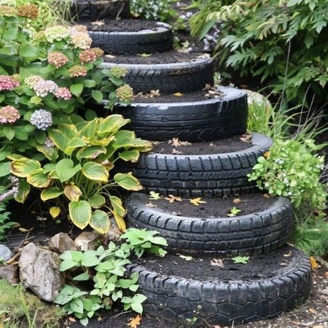 Plants In Tires Gardens, Diy With Tires, Old Tyres Garden, Old Tyre Ideas, Old Tires Ideas Diy, Mountain Farming, Tire Diy, Tyre Ideas, Tire Wall