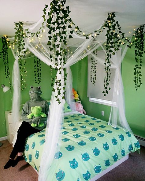 Frog Bedroom Ideas, Mushroom Room Ideas, Frog Themed Room, Frog Room Decor, Frog Room Ideas, Frog Bedroom, Mushroom Bedroom, Mushroom Room, Bedroom Things