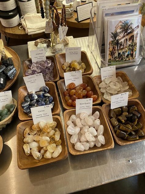 Crystal Retail Display, Witch Store Ideas, Apothecary Shop Aesthetic, Crystal Shop Display Ideas, Metaphysical Shop Aesthetic, Nature Witch Art, Energy Chakras, Aesthetic Crystals, Witch Store