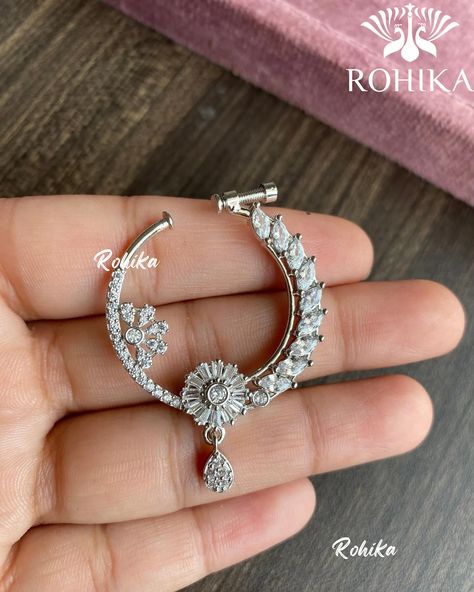 Diamond Nath, Silver Nath, Nath Design, Nose Ring Jewelry, New Gold Jewellery Designs, Fancy Jewellery, Nose Rings, Bride Jewellery, Gold Jewellery Design