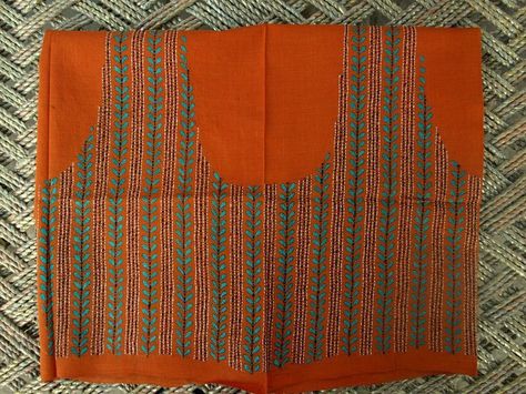 Kantha Work Blouse Design, Kantha Work Blouse, Kutch Work Designs, Textile Art Embroidery, Hand Embroidery Dress, Kutch Work, Kantha Embroidery, Kurti Embroidery Design, Hand Embroidery Videos