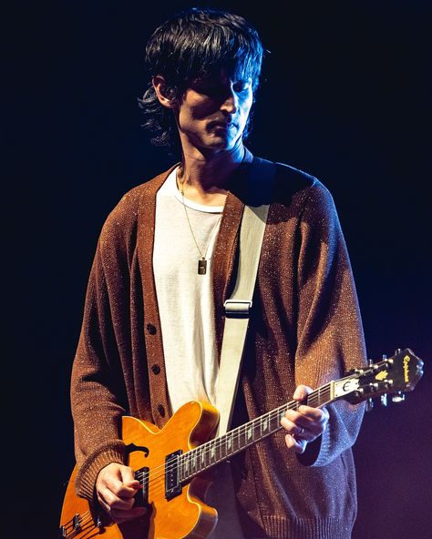 Nick Valensi, Guitar Boy, Julian Casablancas, Recorder Music, The Strokes, Guitar Hero, Gorillaz, Arctic Monkeys, Mens Streetwear