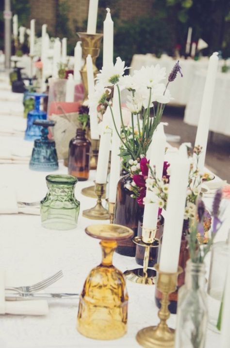 Barbecue Wedding, Tafel Decor, Boho Styl, Jewel Tone Wedding, Colored Glassware, Deco Floral, Wedding Table Settings, Bohemian Wedding, Trendy Wedding