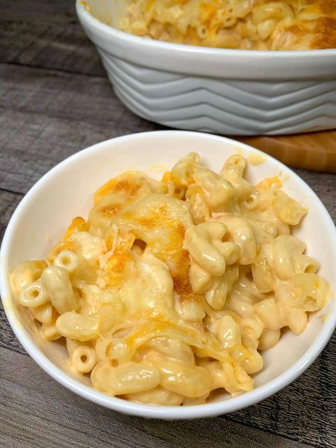 Copycat Chick-fil-A Mac and Cheese Chick Fila Mac And Cheese Recipe, Chic Fil Mac And Cheese, Chik Fil A Mac And Cheese Recipe, Chickfila Mac And Cheese Recipe, Copycat Chick Fil A Mac And Cheese, Chickfila Mac And Cheese, Chick Fil A Mac And Cheese Recipe, Mac And Cheese Dinner Ideas, Copycat Mac And Cheese