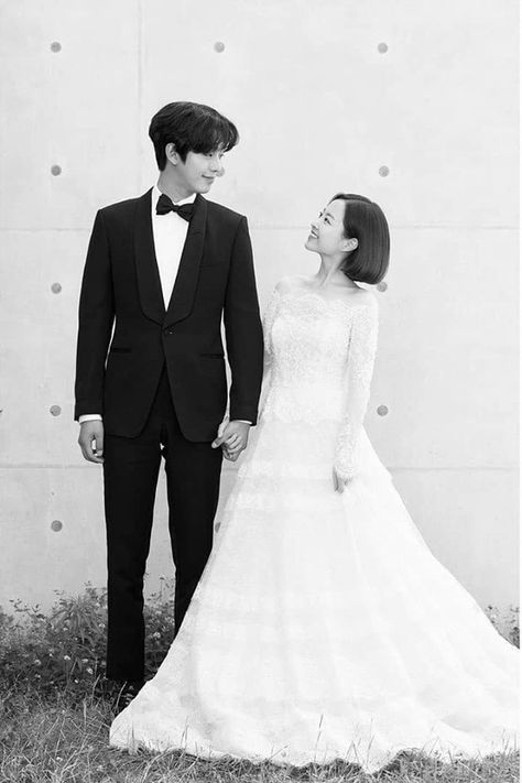 Abyss Korean Wedding Photography, Ahn Hyo Seop, Park Bo Young, Korean Wedding, Korean Drama Movies, Hot Actors, Drama Movies, Cute Anime Couples, Serie Tv