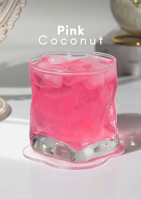 Water Sprite, Fun Drink Recipe, Pink Soda, Iced Drinks Recipes, Pretty Alcoholic Drinks, Alcohol Free Drinks, Drink Recipes Nonalcoholic, Yummy Alcoholic Drinks, Air Kelapa