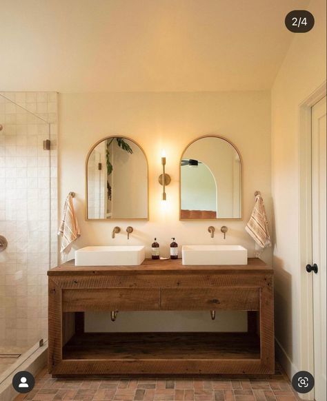 Corner Double Vanity, Villa Bathroom, Concrete Vanity Top, Spa Style Bathroom, Mediterranean Bathroom, His And Hers Sinks, Adobe Home, Modern Small Bathrooms, Serene Bathroom