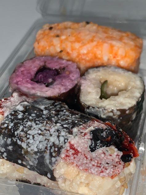 Mouldy Food, Rotten Food Photography, Rotten Fruit Photography, Sushi Dark Aesthetic, Rotten Food, Vegetarian Sushi Aesthetic, Super Crunchy Roll Sushi, Bad Food, Weird Images