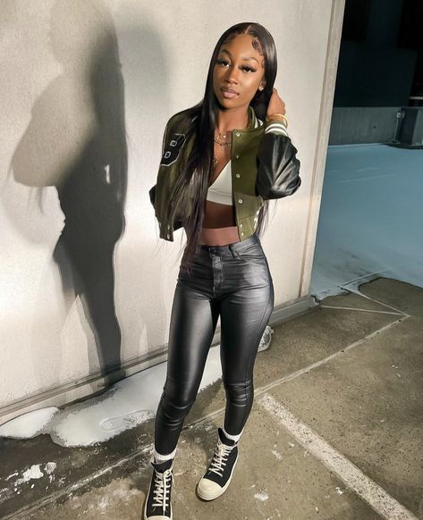 Leather Jacket Outfit Baddie, Girls Winter Fashion, Leather Jacket Outfit, Boujee Outfits, Leather Jacket Outfits, Jacket Outfit, Teenager Outfits, Black Women Fashion