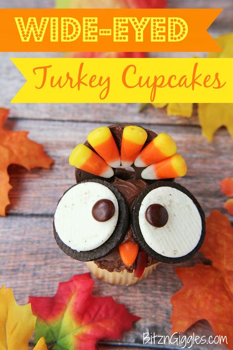 Thanksgiving Turkey Treats, Thanksgiving Desserts Kids, Turkey Cupcakes, Thanksgiving Cupcakes, Turkey Treats, Thanksgiving Treats, Diy Thanksgiving, Thanksgiving Diy, Thanksgiving Party